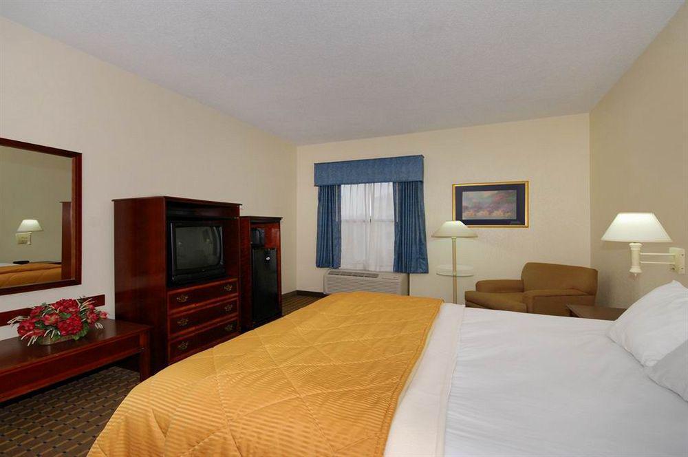 Red Roof Inn & Suites Newnan Dış mekan fotoğraf