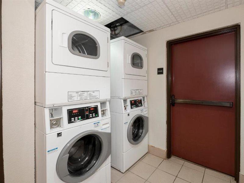 Red Roof Inn & Suites Newnan Dış mekan fotoğraf