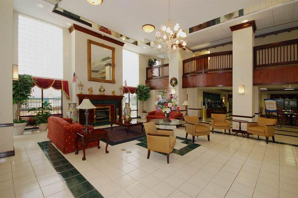 Red Roof Inn & Suites Newnan Dış mekan fotoğraf