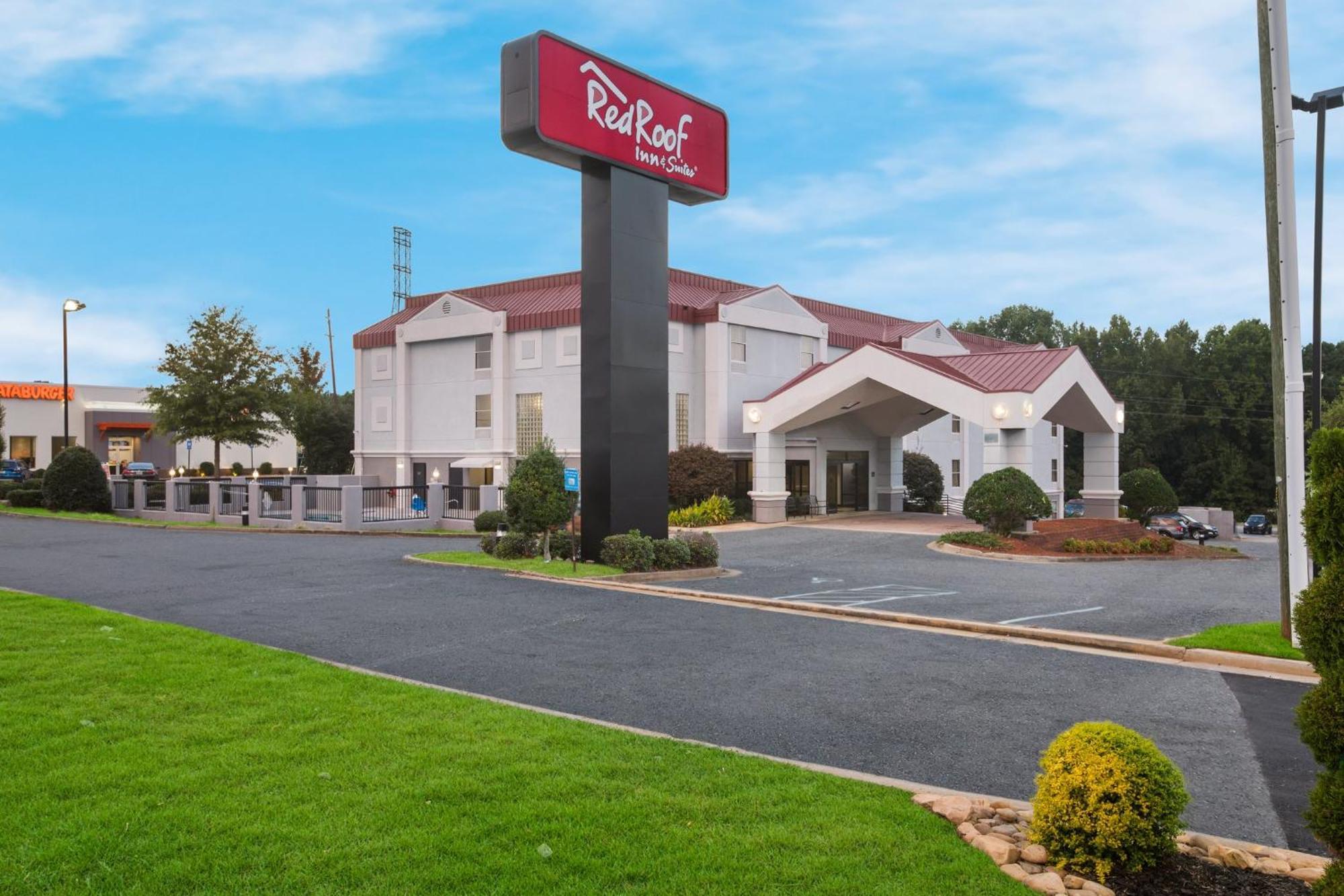 Red Roof Inn & Suites Newnan Dış mekan fotoğraf