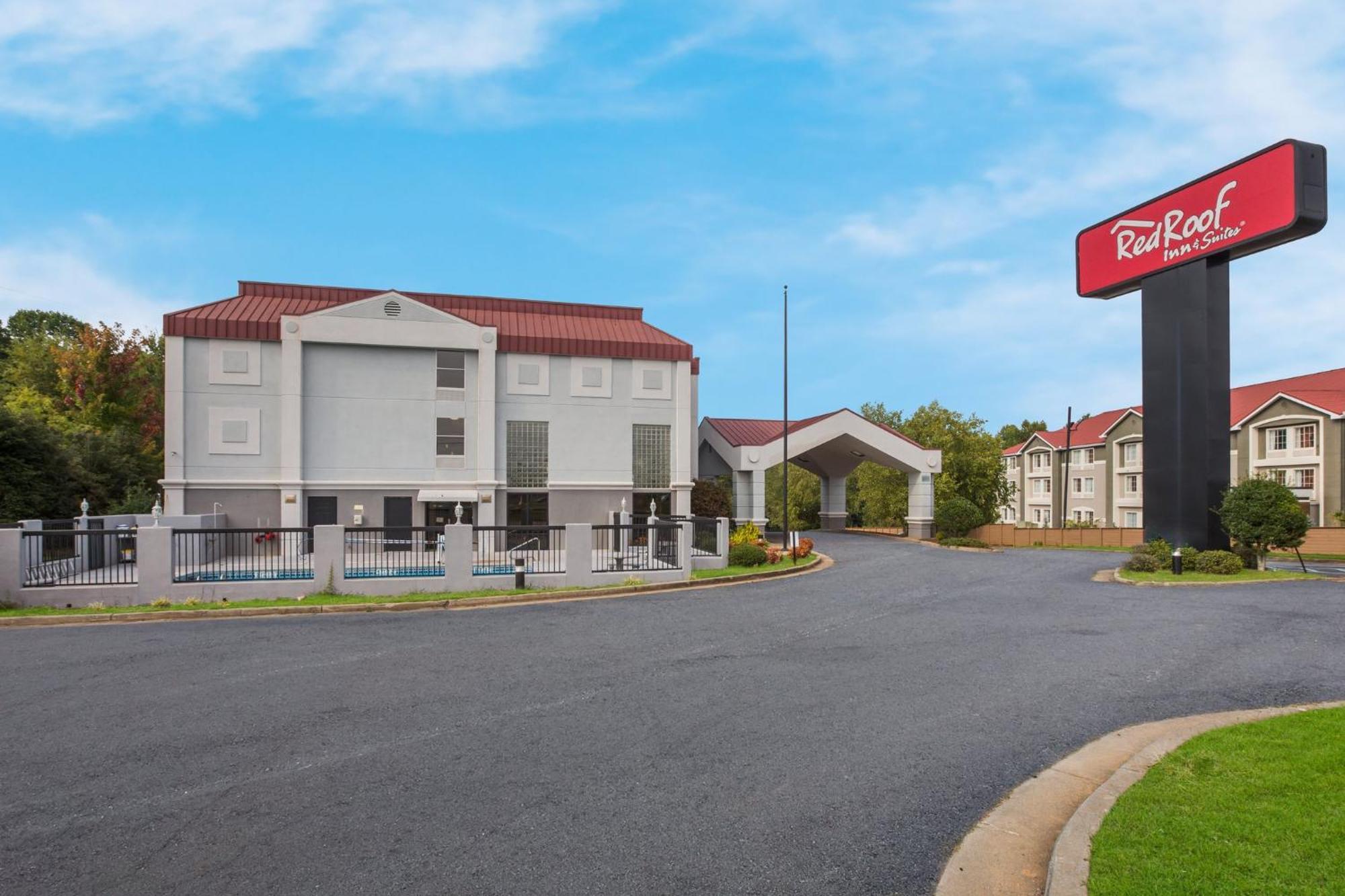 Red Roof Inn & Suites Newnan Dış mekan fotoğraf