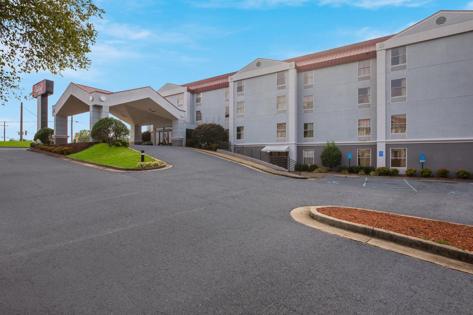 Red Roof Inn & Suites Newnan Dış mekan fotoğraf